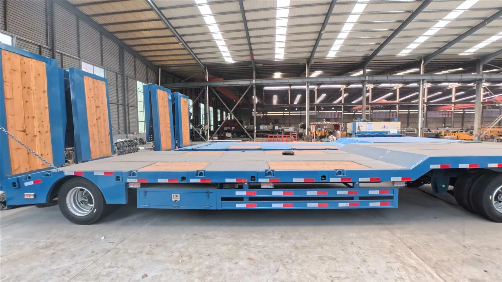 Full Trailer Low Bed Ramp Side Full Trailer Low Bed Ramp Side